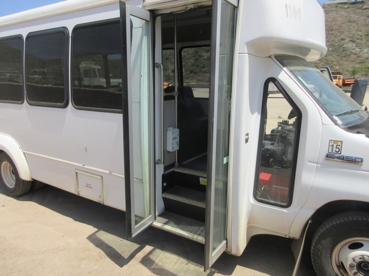 2011-ford-e450-sd-image-17