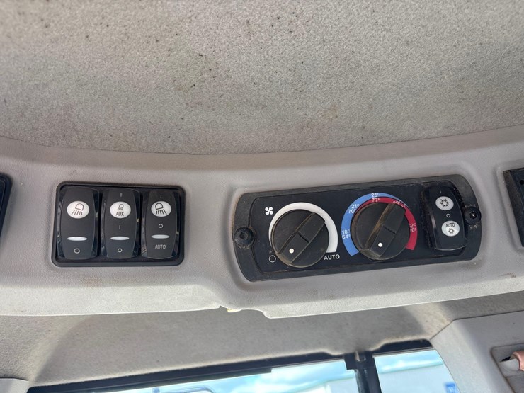 2012-caterpillar-930-image-40