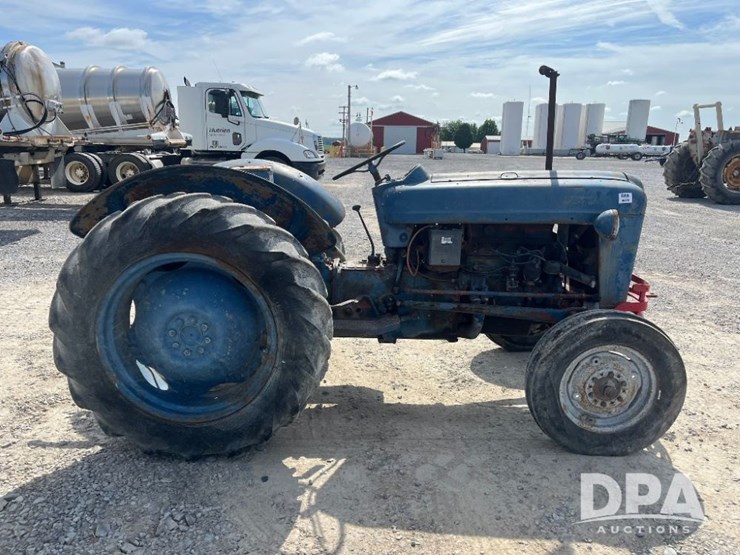 ford-600-image-3