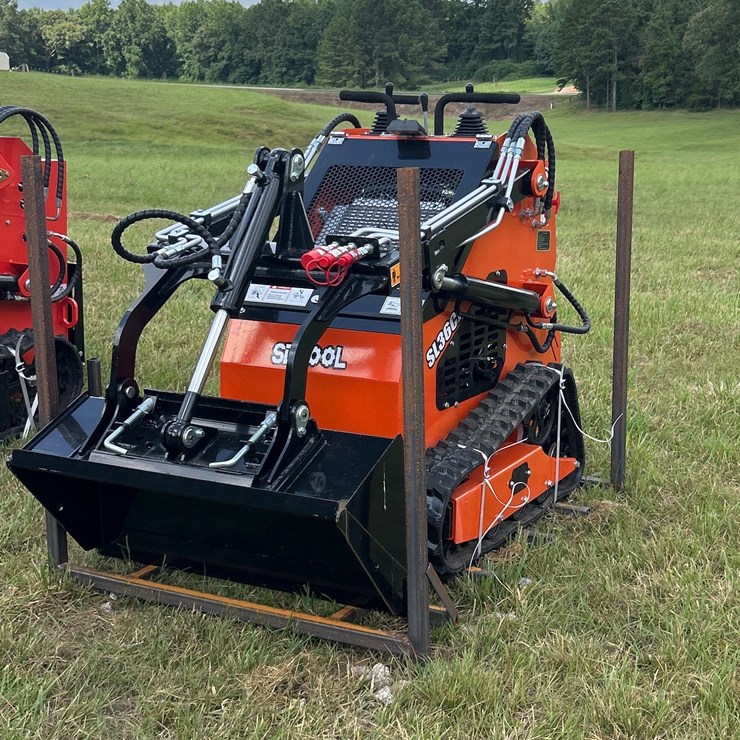 #147 • SDLOOL Skid Steer Loader