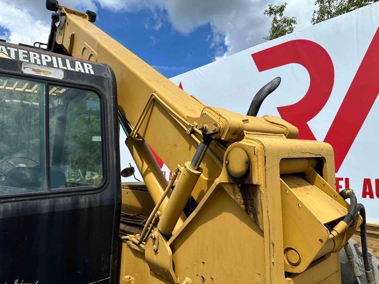 1999-caterpillar-th82-image-25