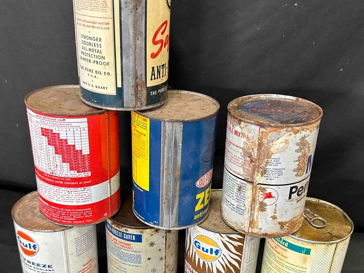 1043---(8)-misc.-vintage-quart-lubricant-cans---some-are-full-image-2