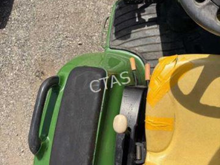 john-deere-3520-image-21