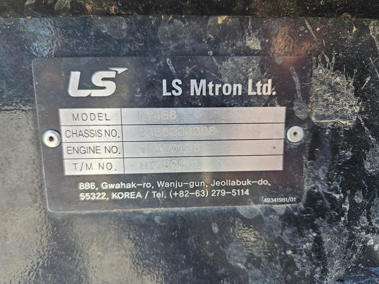 #203000-•-2020-ls-mt468-tractor-image-8