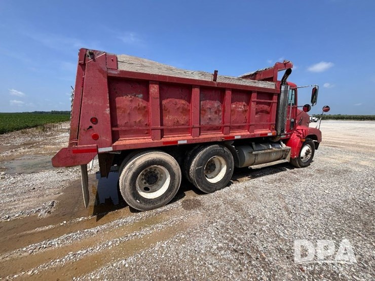 1997-freightliner-fld112-image-6