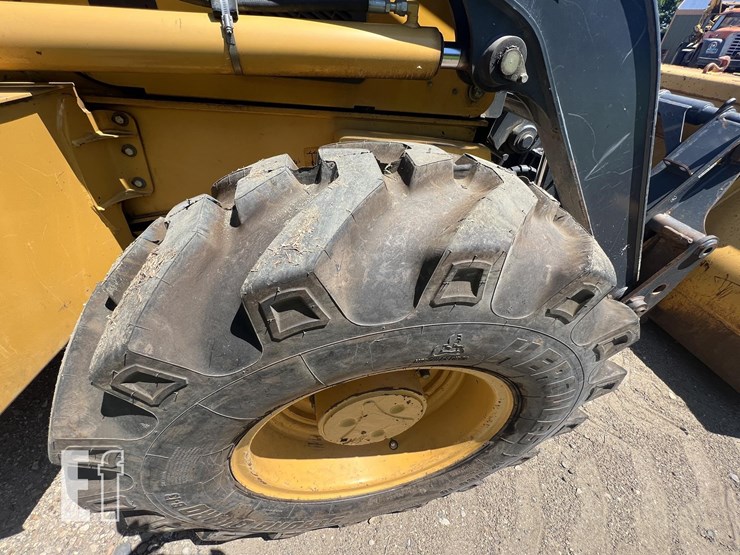 2013-deere-410k-image-12