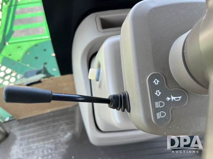 2020-john-deere-r4045-image-94