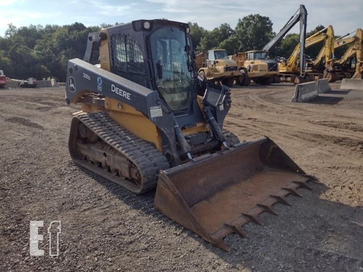 2021-deere-331g-image-38