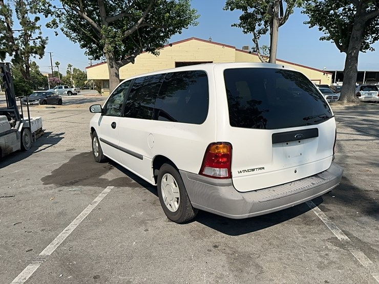 ford-windstar-image-3