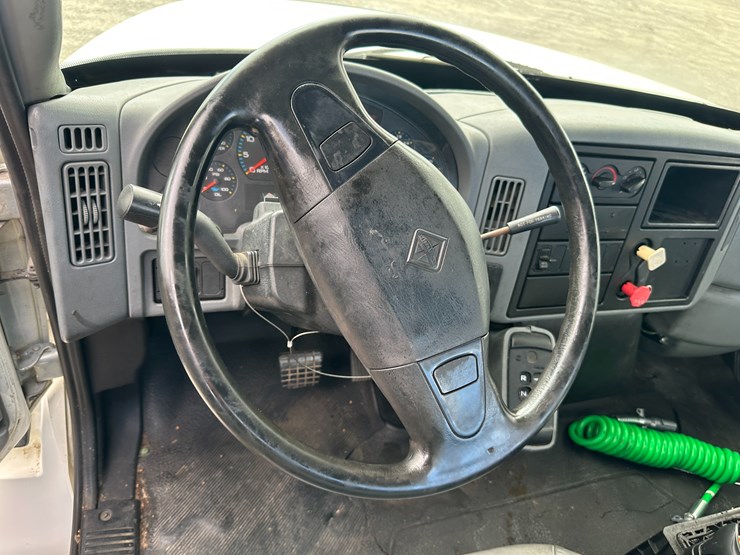 2006-international-durastar-4400-image-51