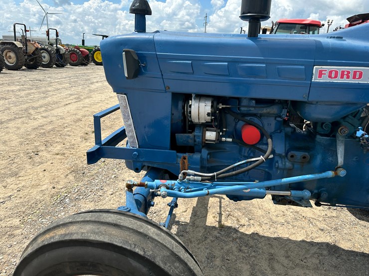 ford-4000-image-21