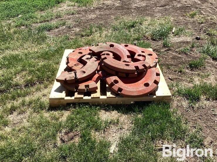 case-ih-rear-wheel-weights-image-11
