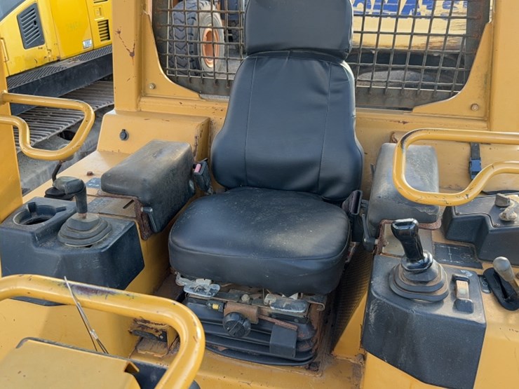caterpillar-d3g-image-14