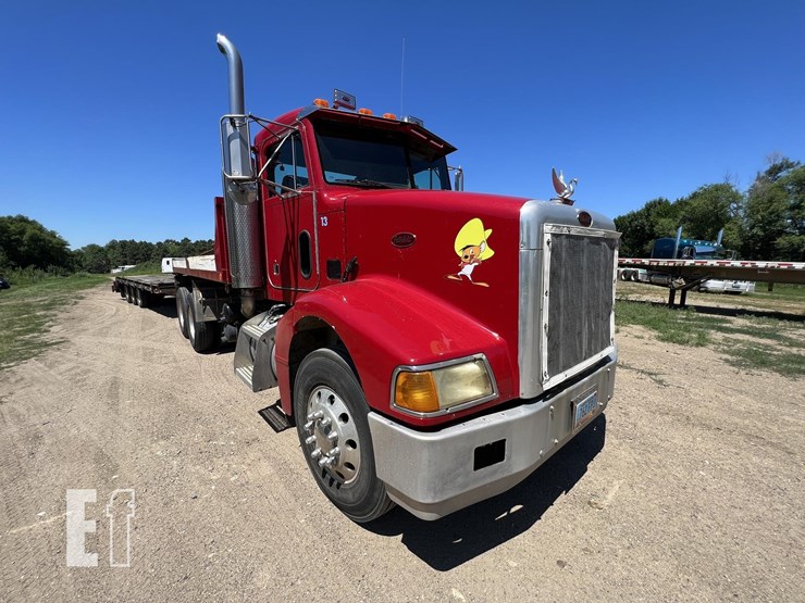 1998-peterbilt-385-image-3