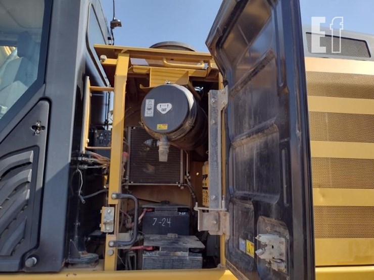 2011-caterpillar-336e-image-42