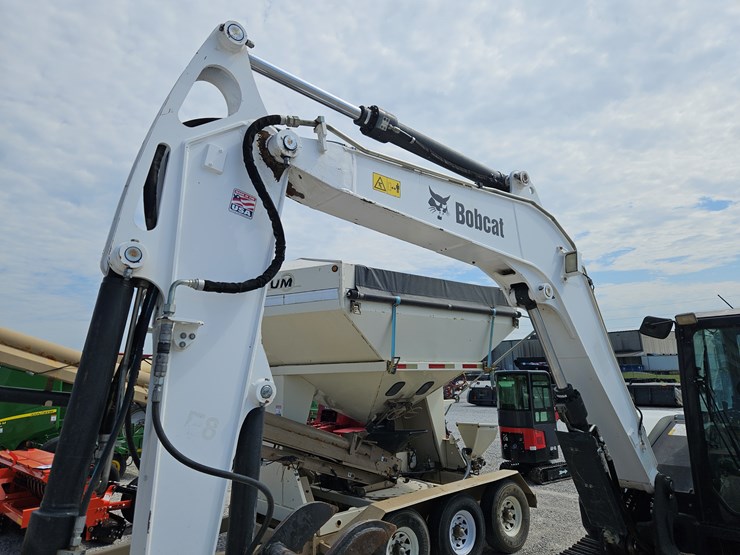 2019-bobcat-e85-image-3