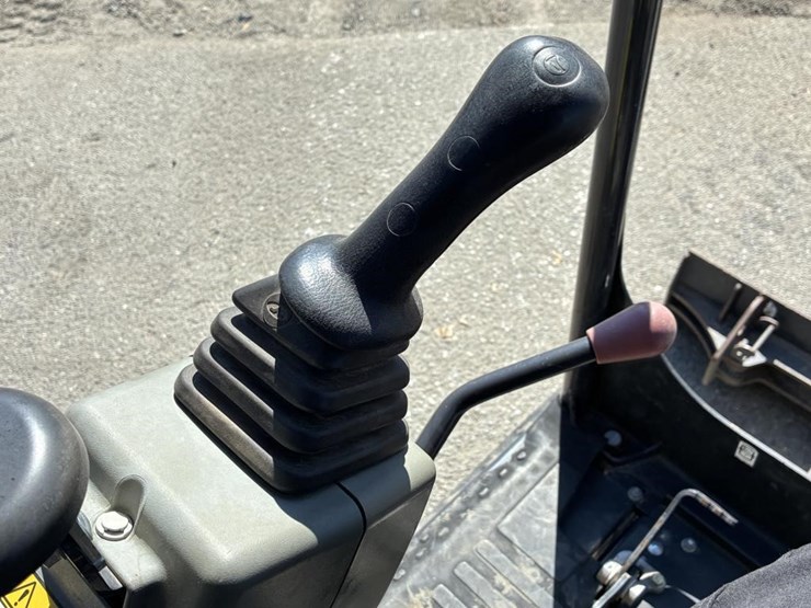 2020-bobcat-e20-image-15