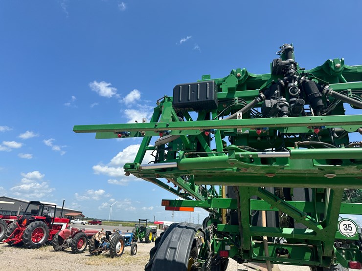 2018-john-deere-r4038-image-24