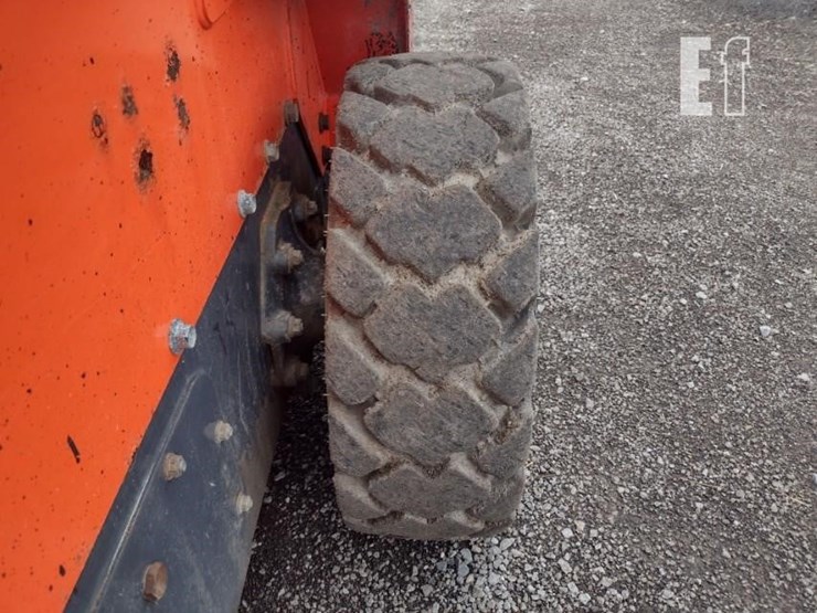 2019-kubota-ssv65-image-19