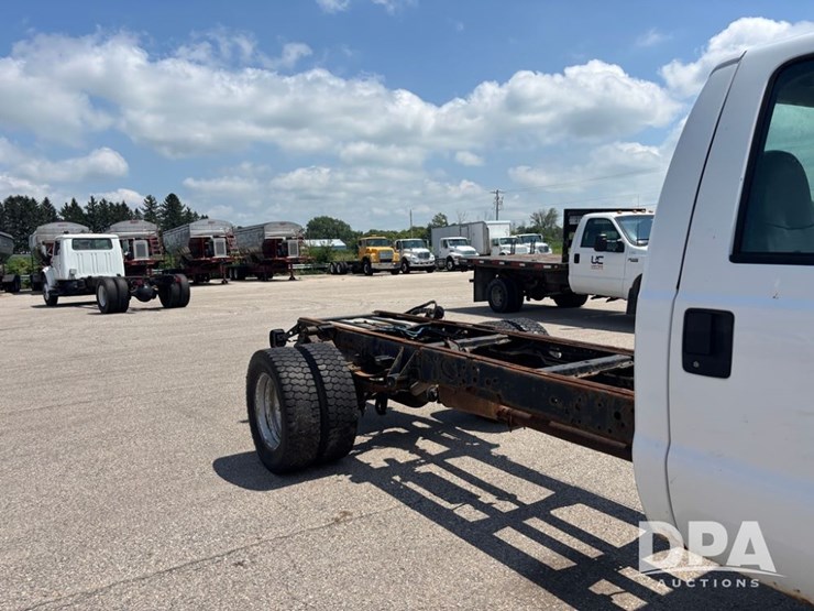 2003-ford-f450-image-28