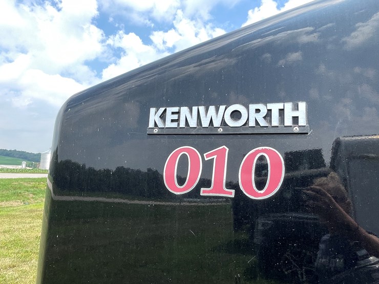 2012-kenworth-t800-image-58