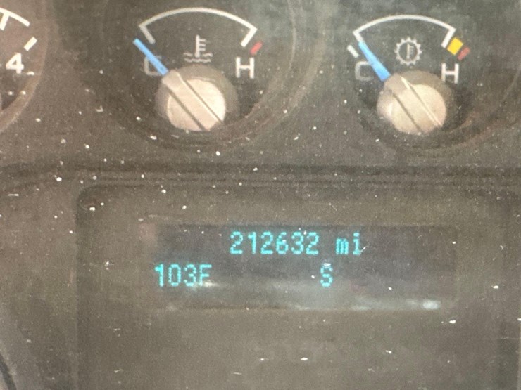 2014-ford-f350-image-28