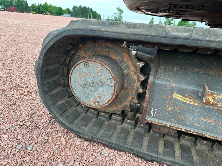 2020-volvo-ecr88d-image-16