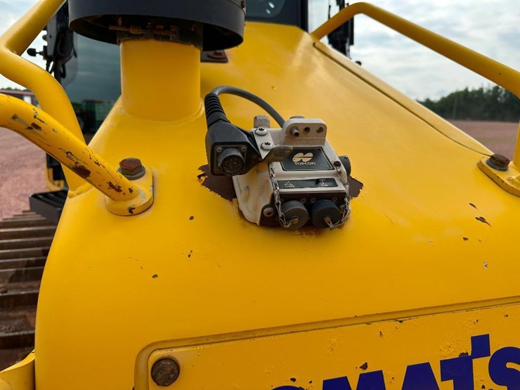 2007-komatsu-d51px-22-image-35