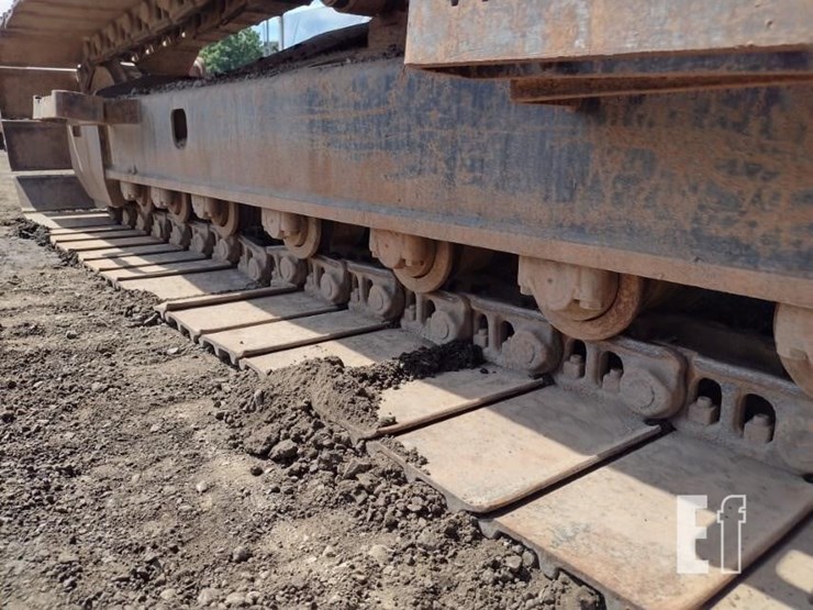 2007-hitachi-zx135us-image-35