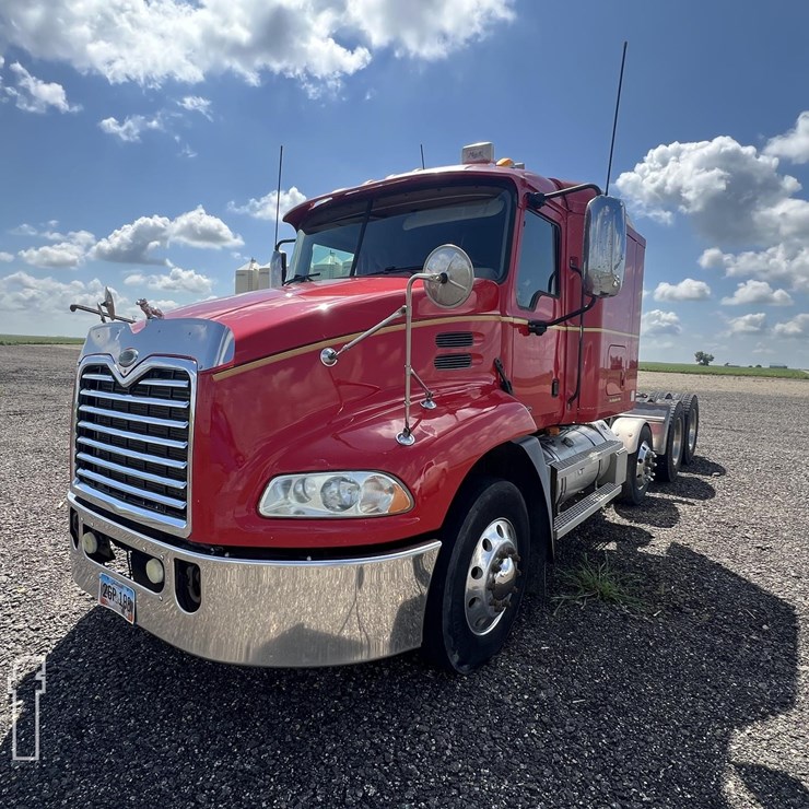 2007 MACK VISION CX613