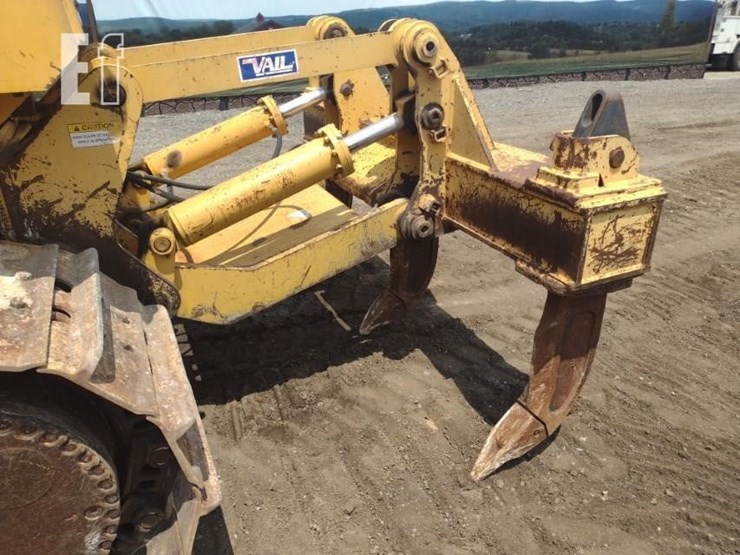 2011-deere-850k-image-44
