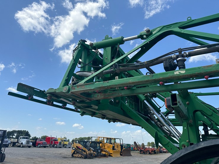 2018-john-deere-r4038-image-53