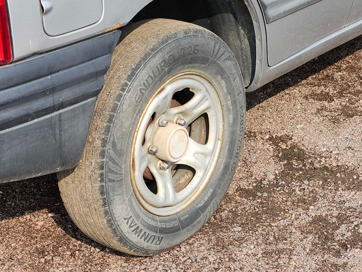 2003-chevrolet-tracker-image-31