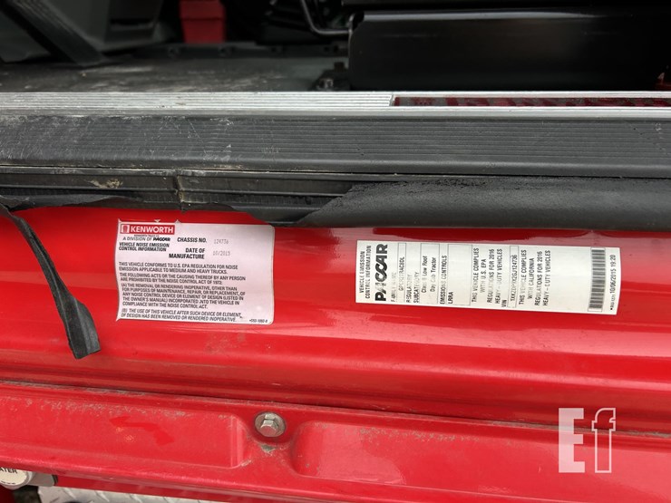 2016-kenworth-t880-image-14