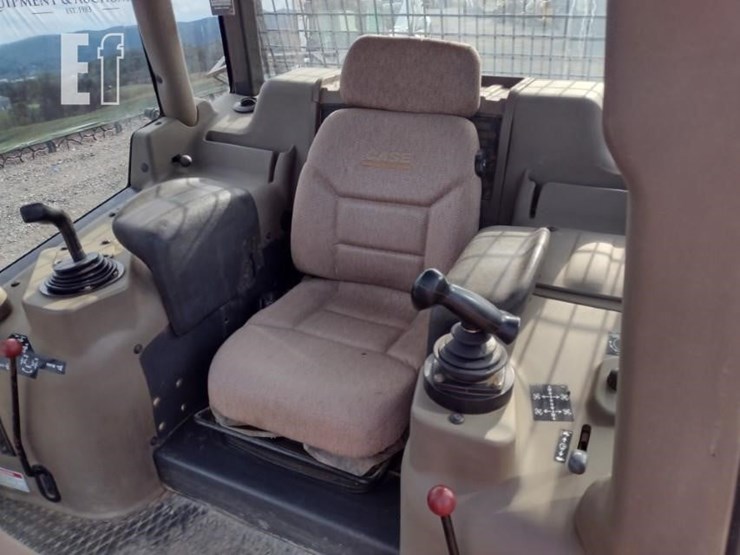 2012-case-850l-xlt-image-13