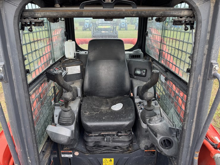 kubota-svl75-2-image-12