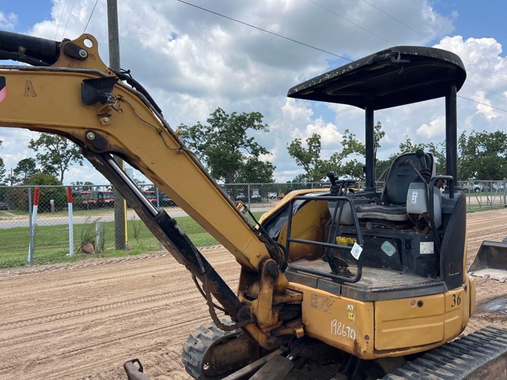 caterpillar-303.5c-cr-image-21