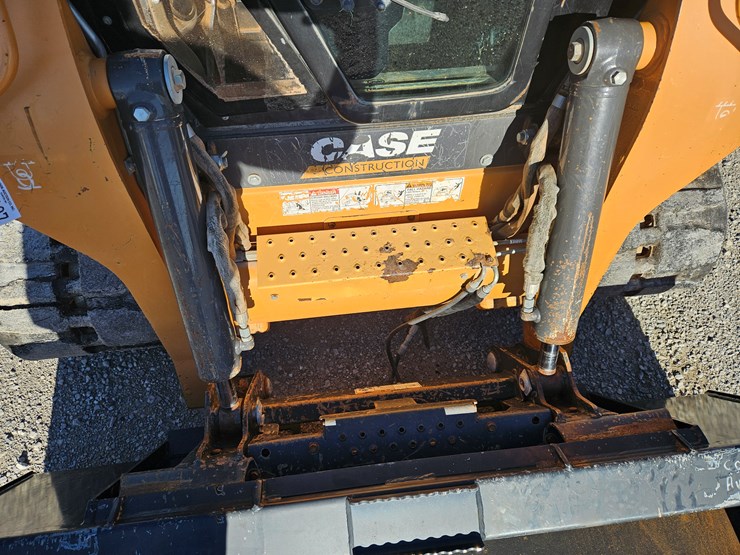 2012-case-tv380-image-5