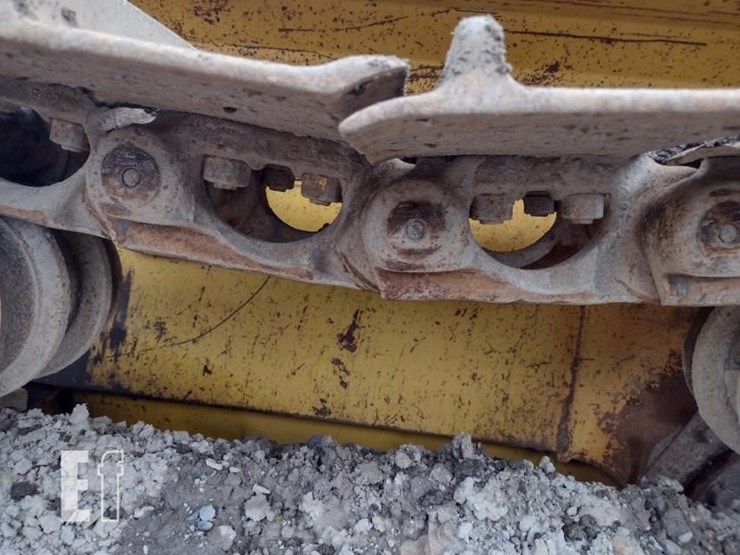 2005-komatsu-d65ex-15-image-23