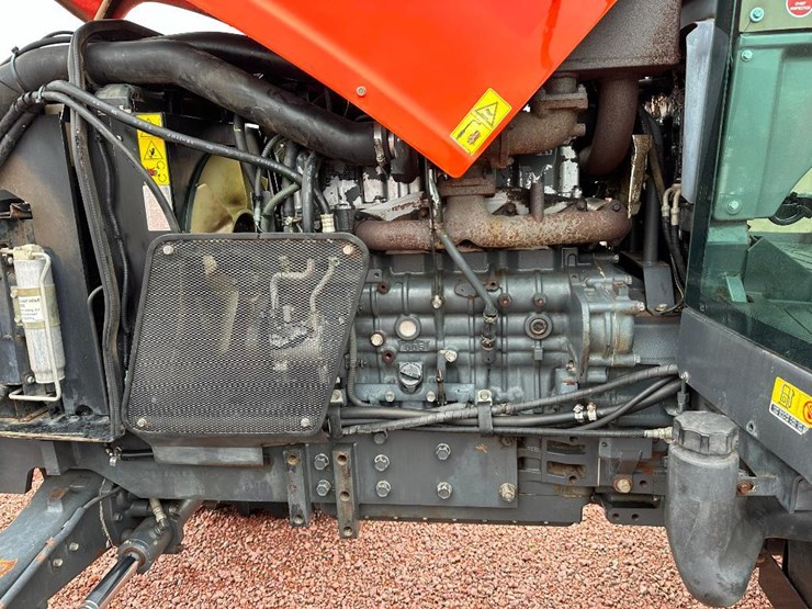 2013-kubota-m126x-image-31