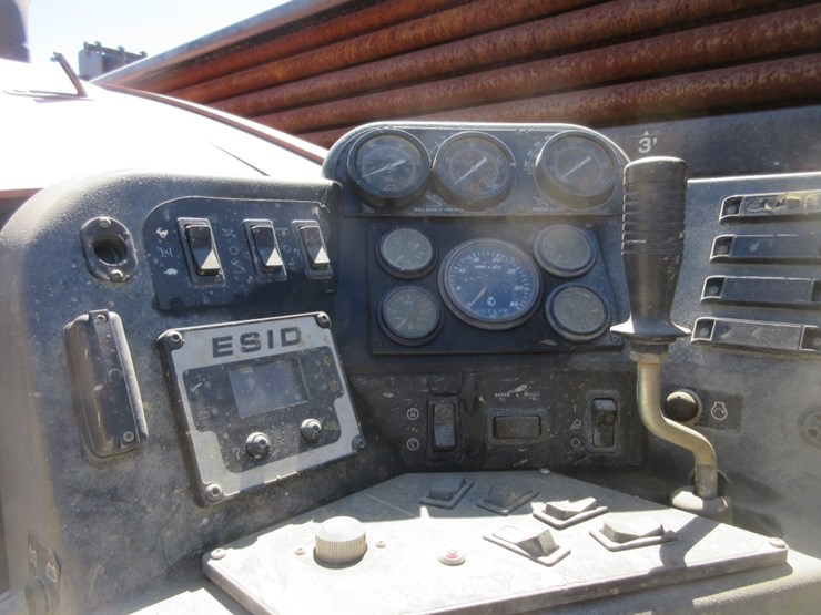 2013-ditch-witch-jt2020-image-11