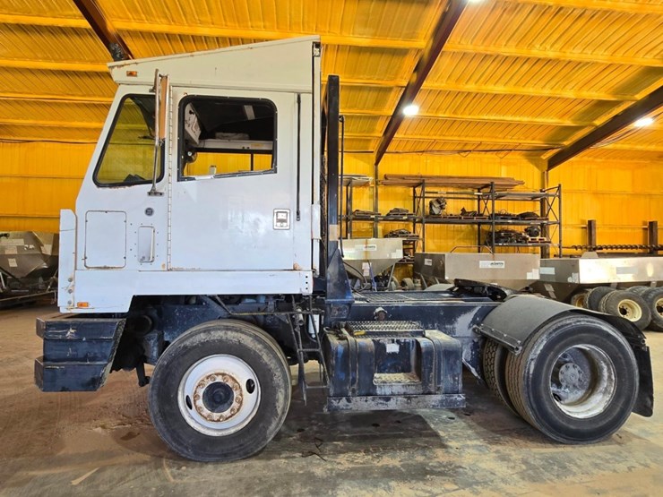2004-capacity-tj7000-image-1