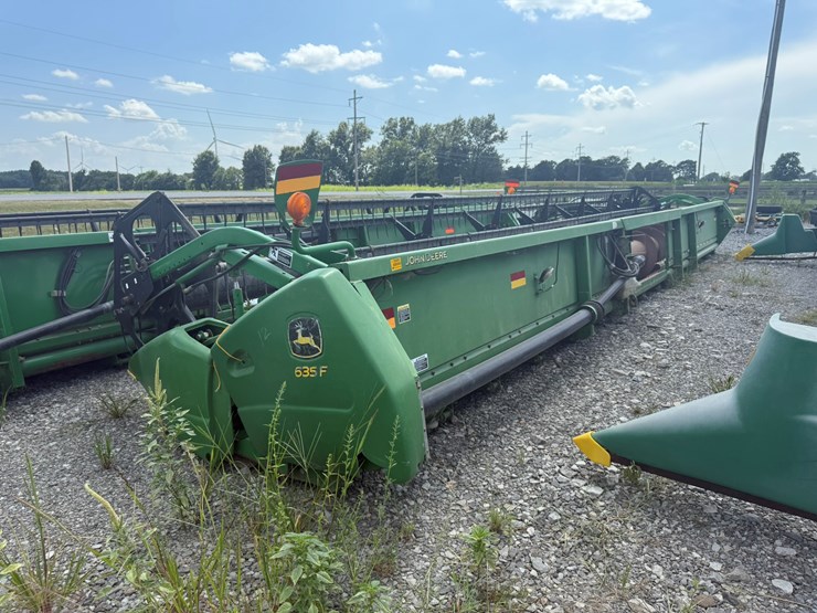 john-deere-635f-image-1