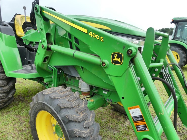 john-deere-4044m-image-10