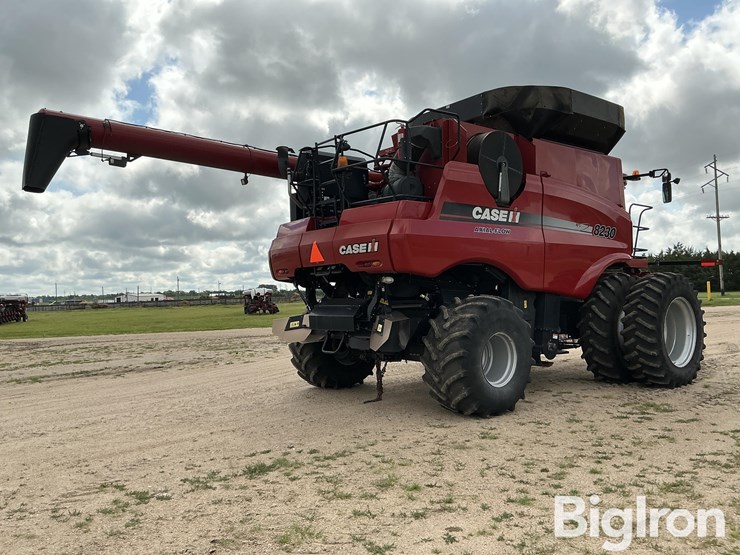 2012-case-ih-8230-image-5