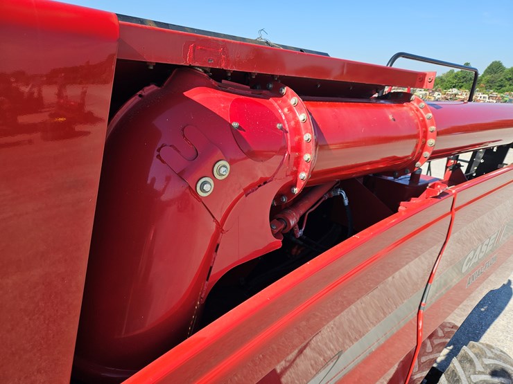 2009-case-ih-6088-image-13