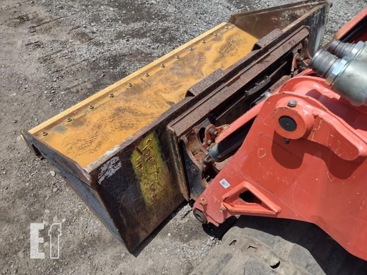 2021-kubota-svl65-2-image-18