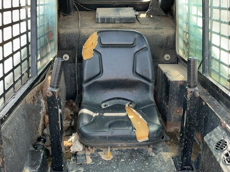 #1151-•-scat-trak-skid-loader-image-30