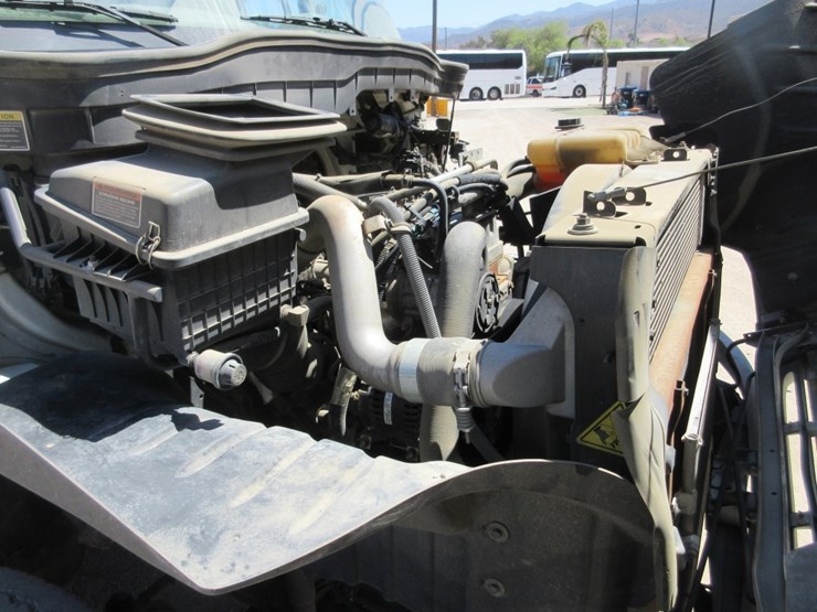 2014-international-durastar-4300-image-5