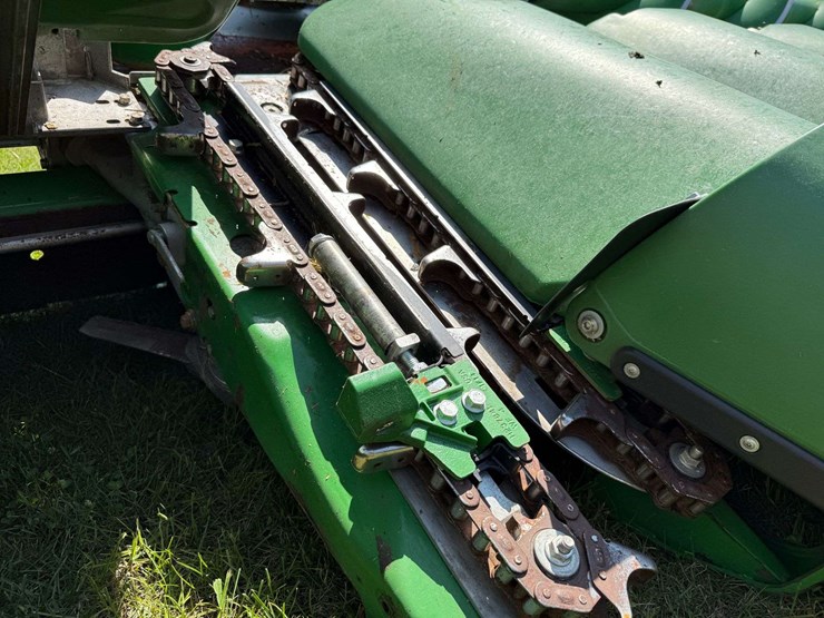 2021-john-deere-c12r-image-29